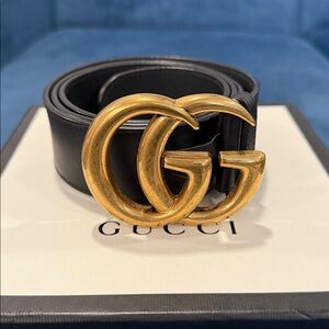 Gucci Black Leather Belt with Gold GG Buckle